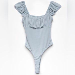 SKY AND SPARROW Ruched Light Blue Bodysuit